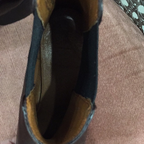 Frye Chelsea boots - Picture 7 of 7